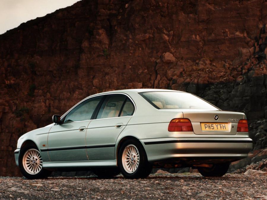  BMW 540i Sedan 1996 года  (UK) (фото 6 из 7)